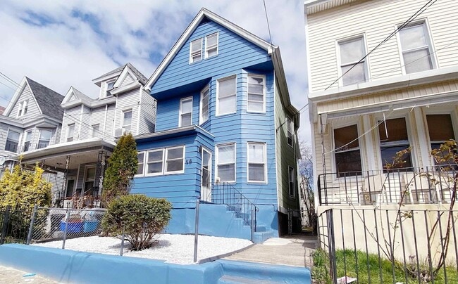 Building Photo - 48 Dwight St