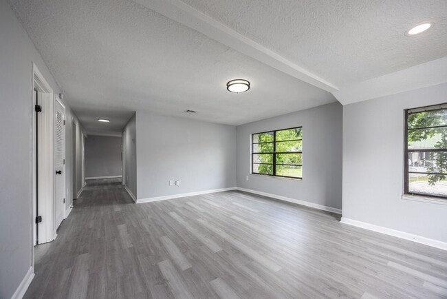 Building Photo - ? Fully Renovated 3-Bedroom Home in Starke...