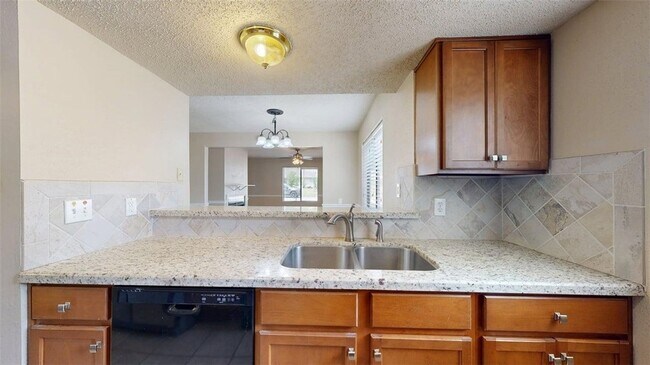 Building Photo - 1506 Lemon Tree Ln