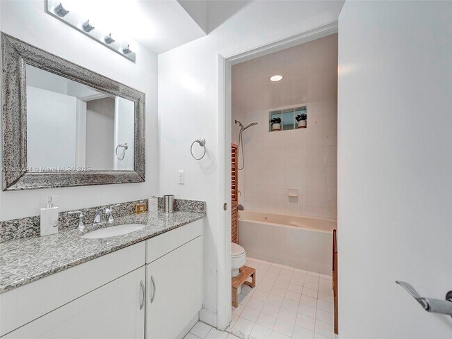 Building Photo - 7270 SW 88th St