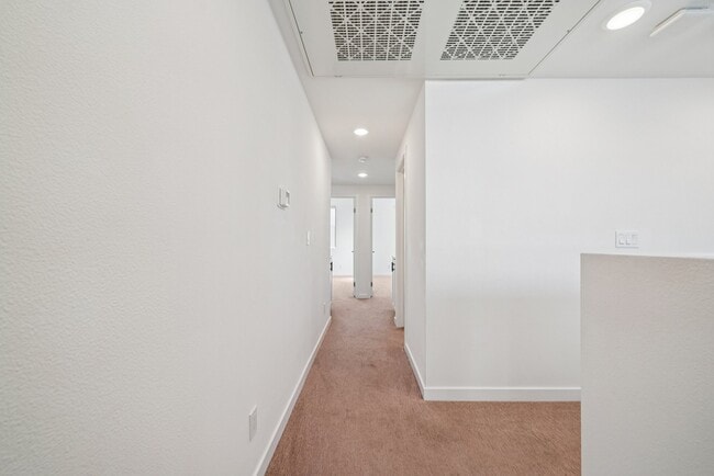 Building Photo - 11048 Luminate Dr