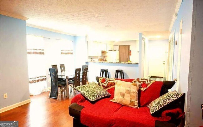 Building Photo - 852 Glynn Oaks Dr