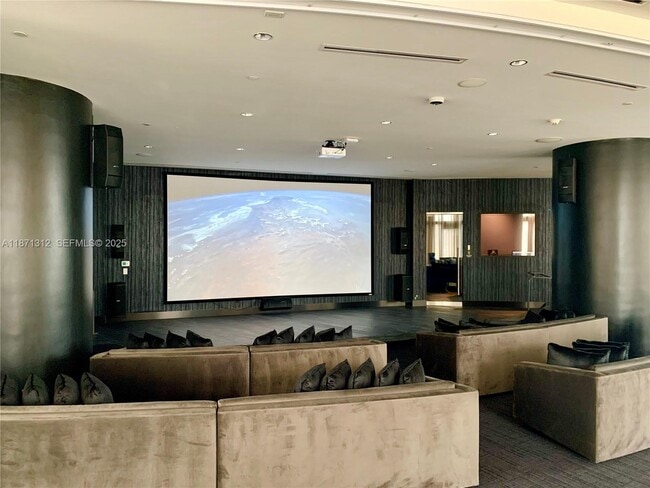 Building Photo - 851 NE 1st Ave