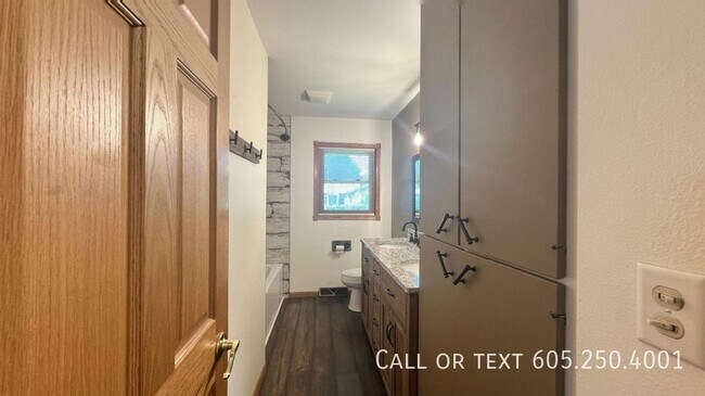 Building Photo - Spacious, Stylish, and Convenient Living