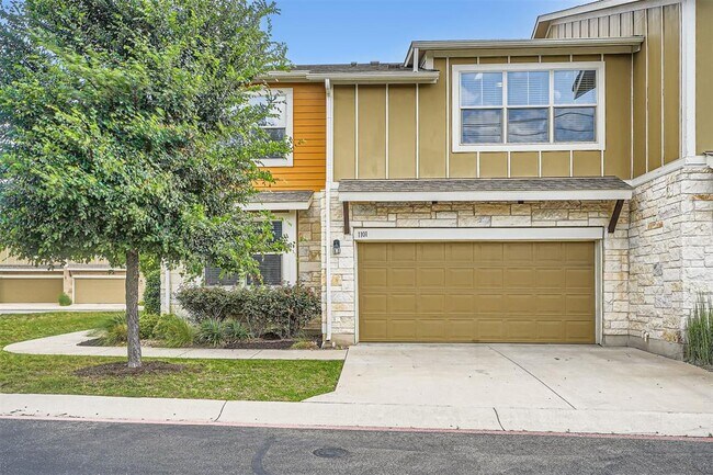 Building Photo - 516 E Slaughter Ln