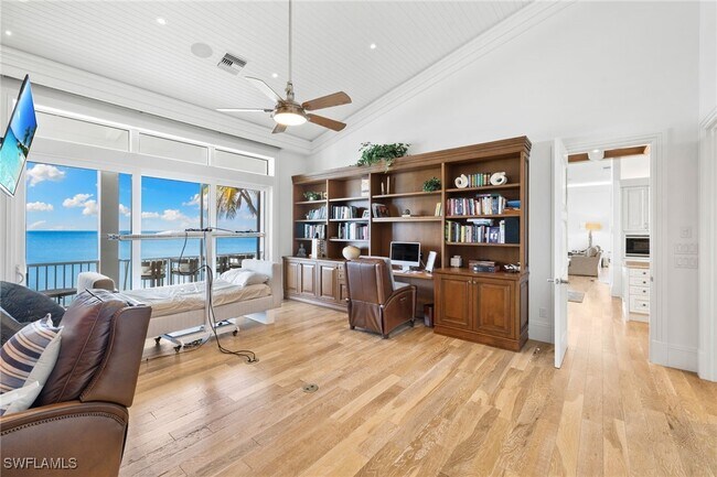 Building Photo - 40 32nd Ave S