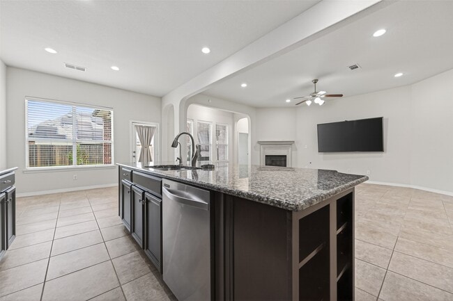 Building Photo - 613 West Fork