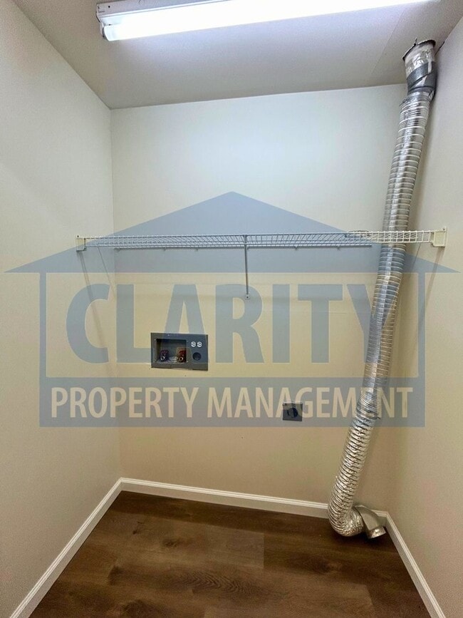 Building Photo - Three-bedroom townhome in Chattanooga!