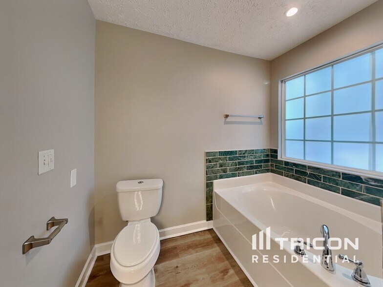 Building Photo - 141 Willowleaf Ln