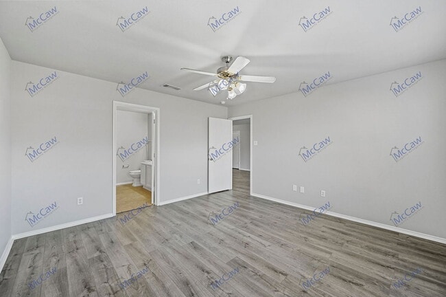 Building Photo - 7541 Lazy Spur Blvd