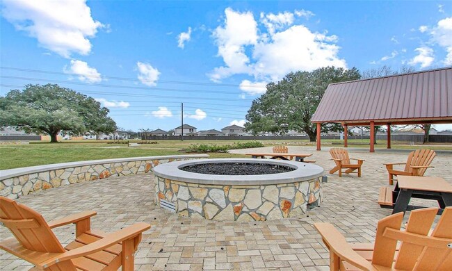 Building Photo - 24063 Prairie Dust Dr