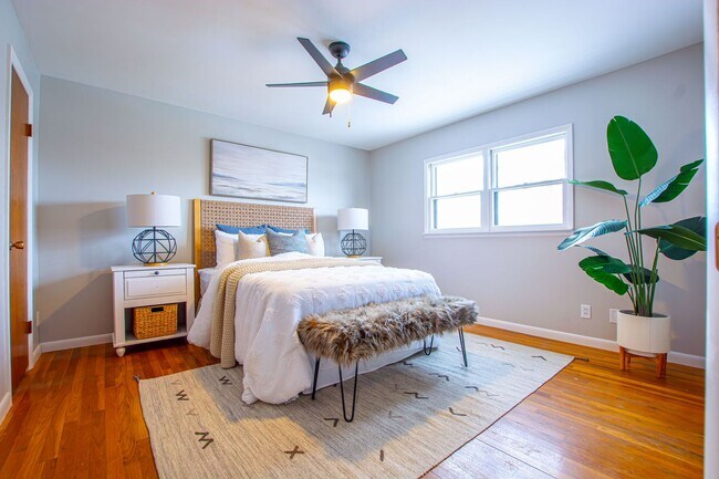 Building Photo - Beautifully Renovated with Lots of Space! 3 Bedroom / 2 Bath Ranch in Blair!