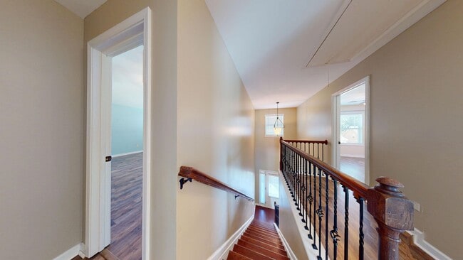 Building Photo - Nice 4 Bedroom Home in Solamere