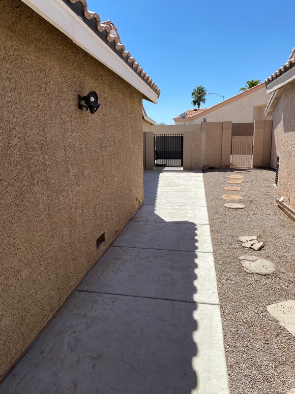 Building Photo - 419 Yarnell Dr