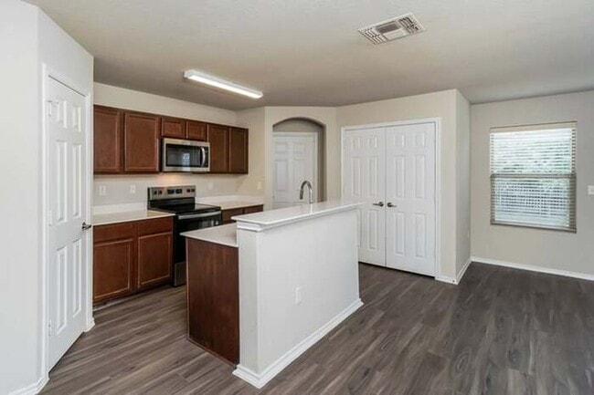 Building Photo - 7535 Spanish Dagger