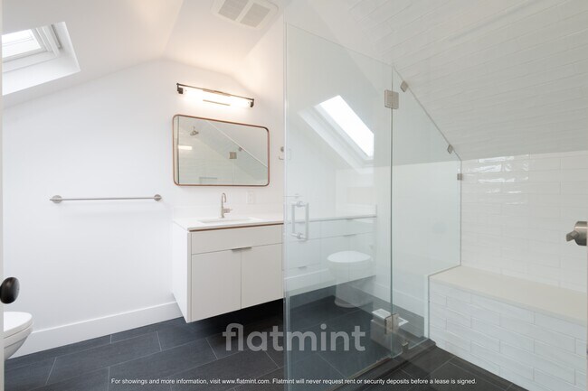 Building Photo - 2315 N 56th St