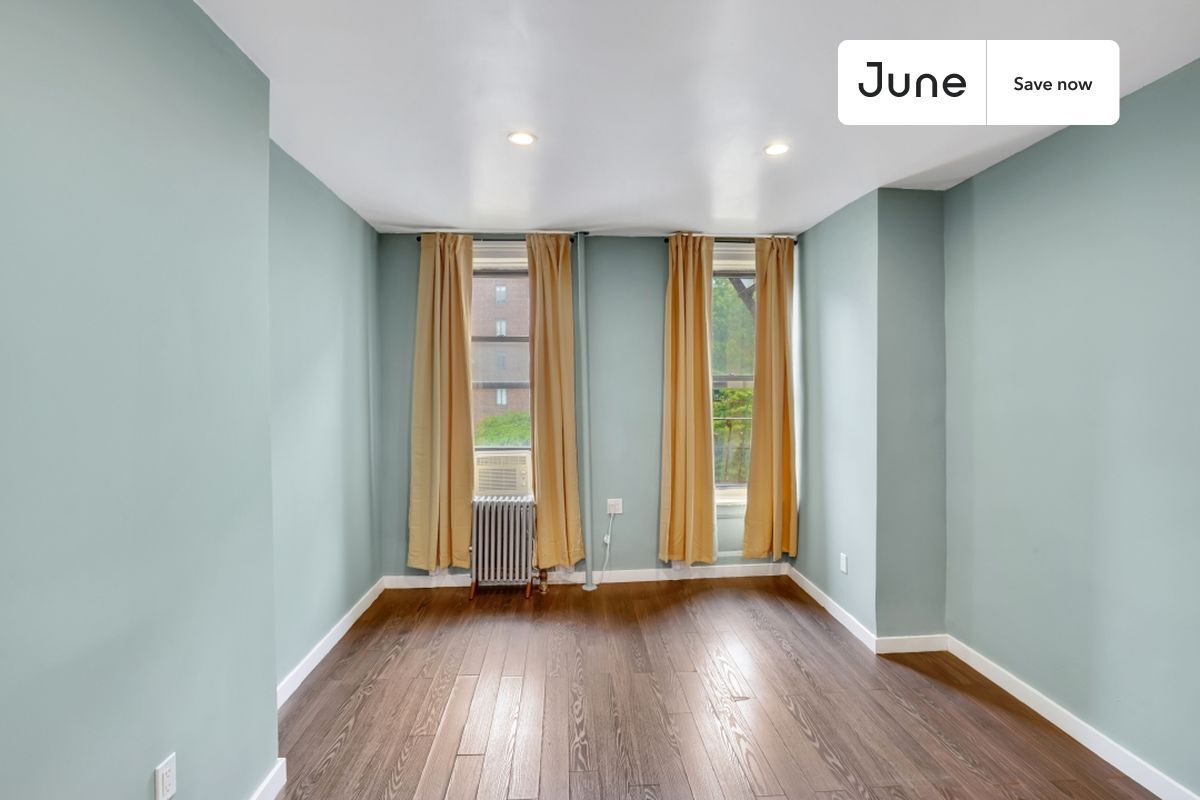 Building Photo - 534 E 14th St