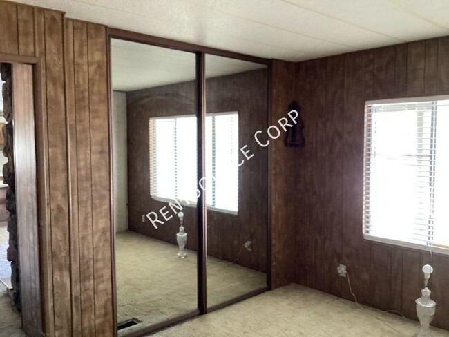 Building Photo - San Bernardino County Rental located in Ne...