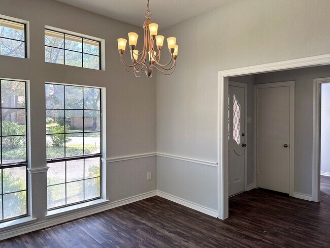 Building Photo - 55001 Windmill Ln