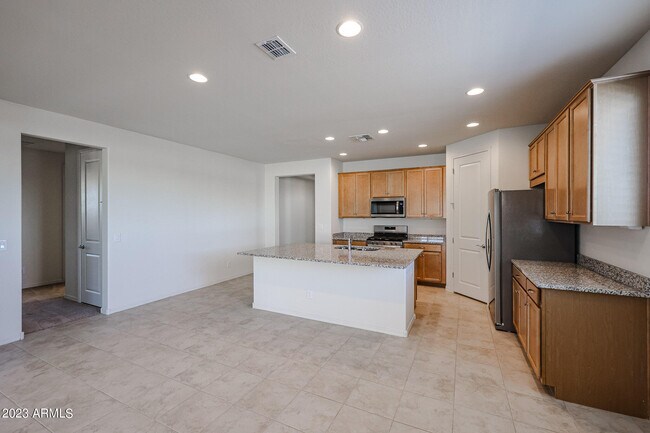 Building Photo - 2034 W Desert Frst Trl