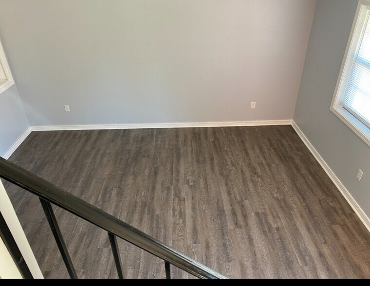 Building Photo - 405 Willett Pl Blvd