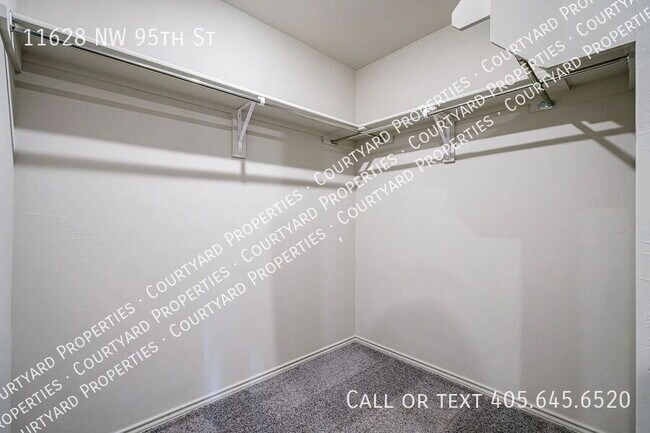 Building Photo - 11628 NW 95th St
