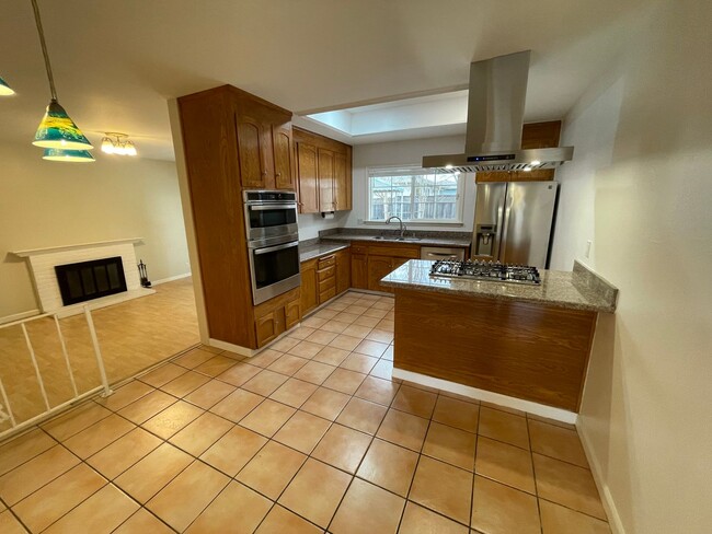 Building Photo - $3990 / GORGEOUS 4 BEDROOM SINGLE STORY HOME IN CABRILLO AREA OF NORTH FREMONT