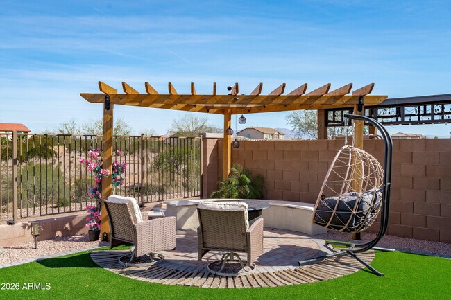 Building Photo - 10812 E Tesla Ave