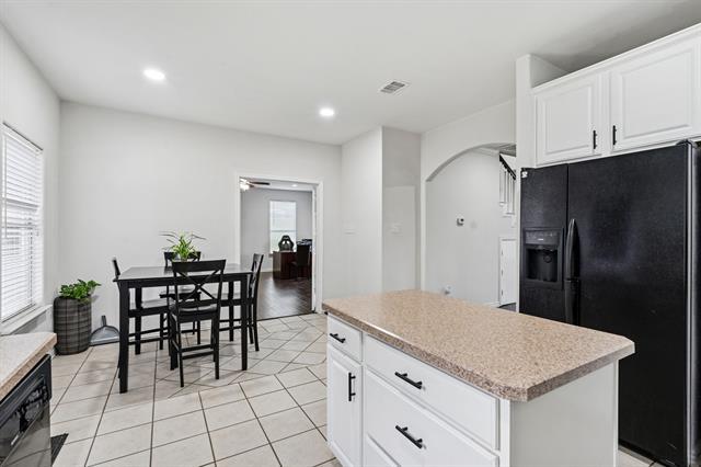 Building Photo - 2026 Klondike St