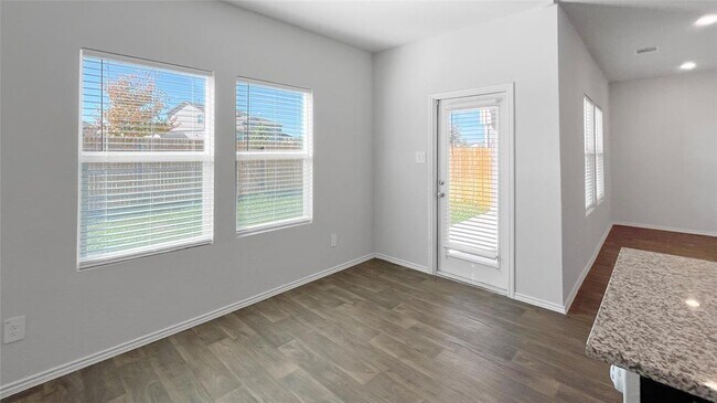 Building Photo - 112 Skipping Stone Ln