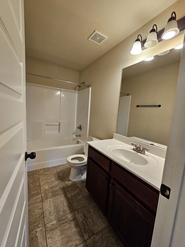 Building Photo - 416 Sunnybrook Ln