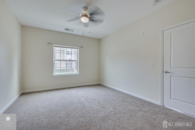 Building Photo - 712 Strassle Wy