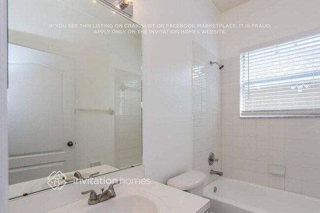 Building Photo - 6819 Monarch Park Dr