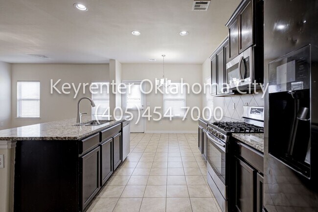 Building Photo - Stunning 5BD, 2 1/2 BTH Home Seconds away from John Kilpatrick Turnpike in YUKON!
