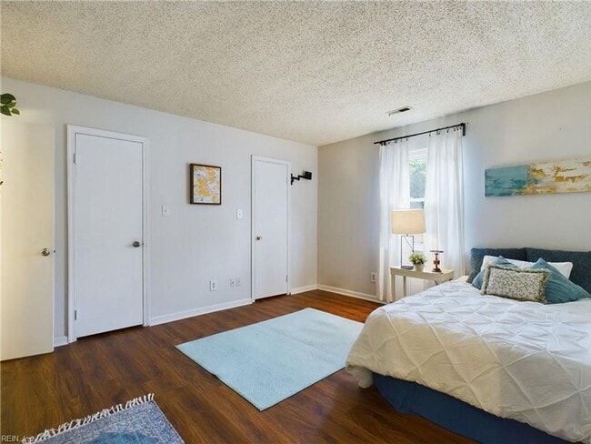 Building Photo - 3BD/2BA Ranch in Quiet Cul-de-sac Attached Garage!  Fully Fenced Large Backyard!