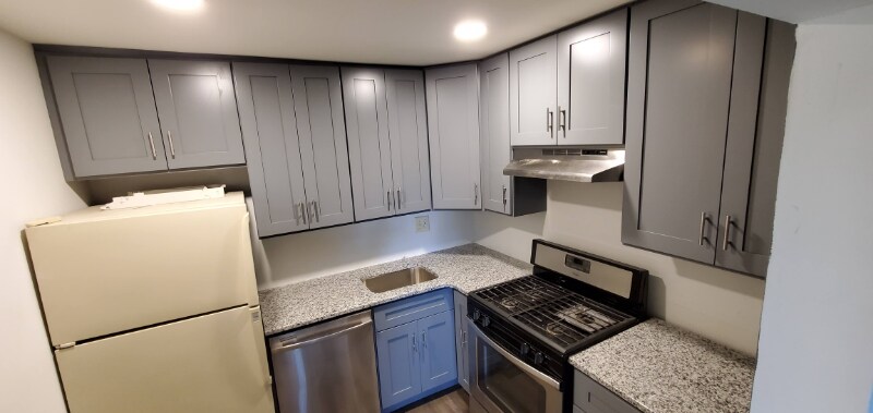 Building Photo - 707 Meadowview Ln