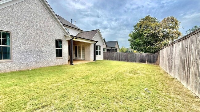 Building Photo - 10012 Adagio Cv