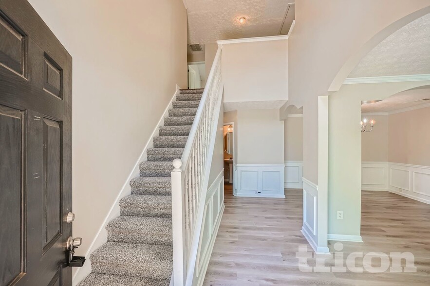 Building Photo - 800 Hannah Ct