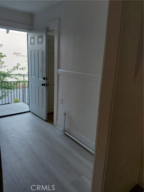Building Photo - 154 N 1st St