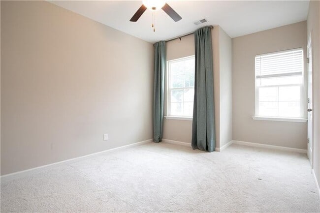 Building Photo - 525 Duval Dr