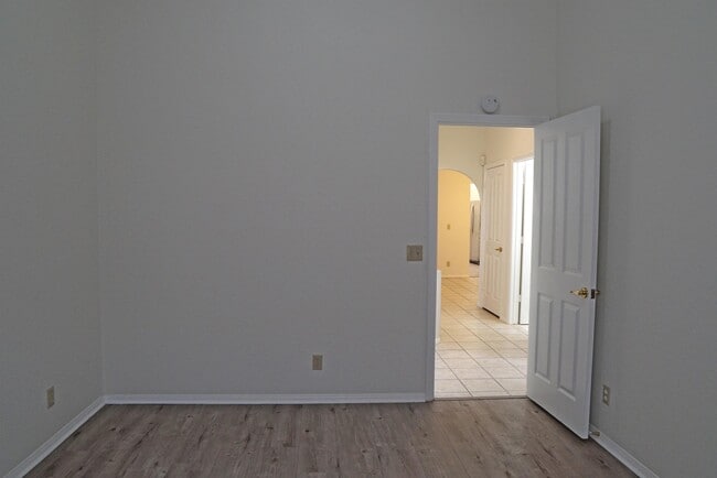 Building Photo - 54015 Avenida Juarez