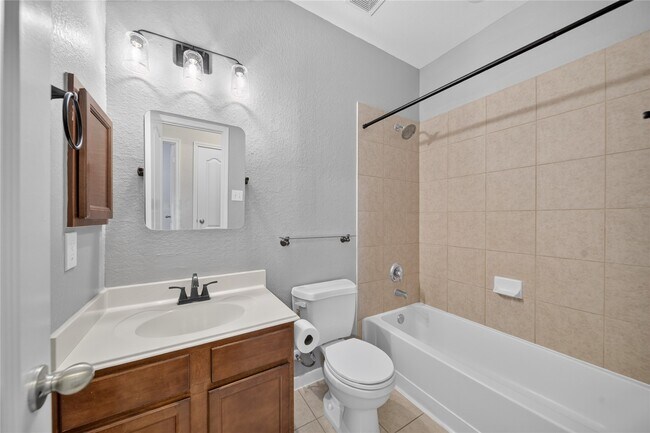 Building Photo - 406 Mornington Ln