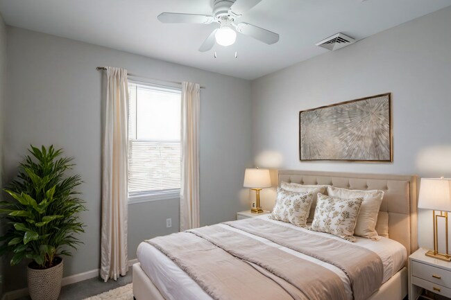 Building Photo - 1326 S Mole St