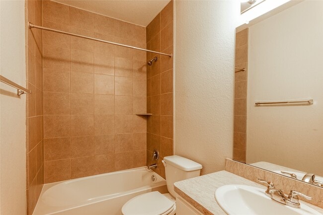 Building Photo - 8414 Quiet Bay Dr