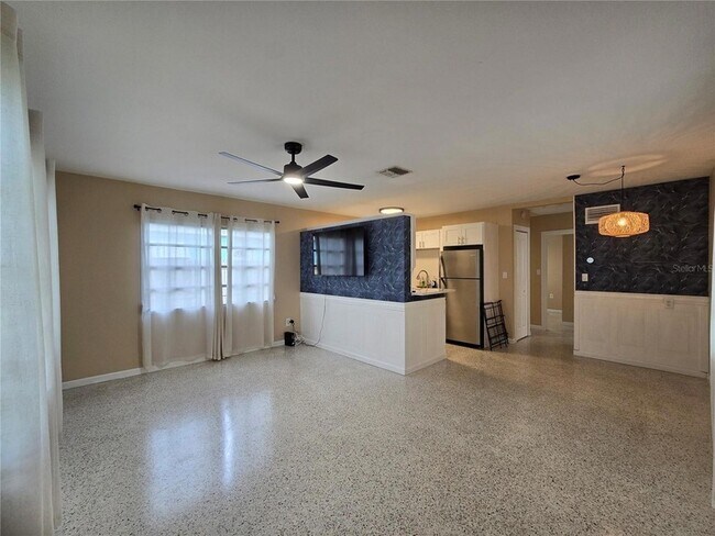 Building Photo - 5712 Dartmouth Ave N