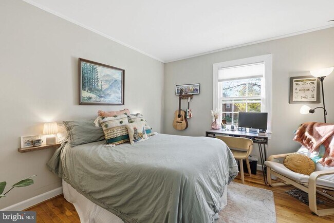 Building Photo - 2700 13th Rd S