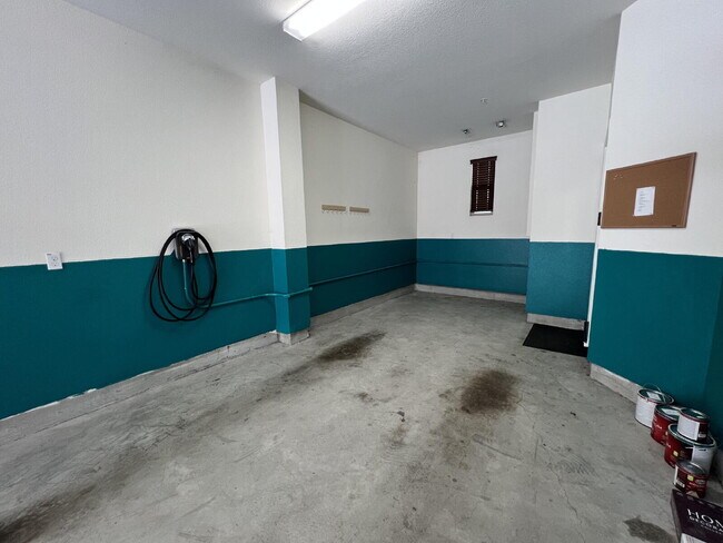Building Photo - Spacious 2 Bedroom Townhome in San Jose