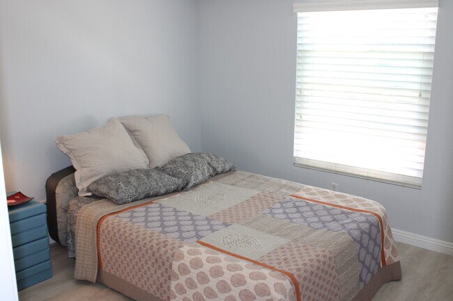 Bed #3 - 7736 Allerton Ave