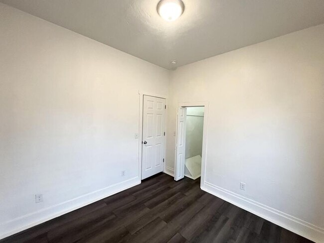 Building Photo - 379 E 800 S