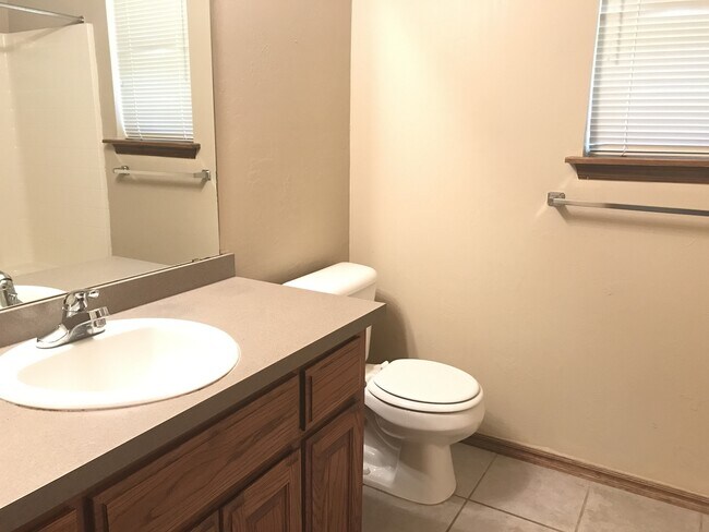 Building Photo - Open Plan - 3 Beds + Office - Moore Schools